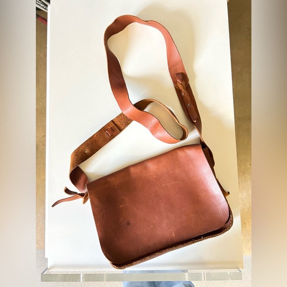 Handmade Leather Purse with Shoulder Strap - Picture 2 of 15